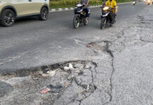 Jalan Rusak di Soekarno Hatta Ancam Keselamatan Pengendara