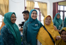 Sekolah Lansia Tangguh Resmi Diluncurkan di Inhu, Henny Wahid Tekankan Kesejahteraan Usia Senja